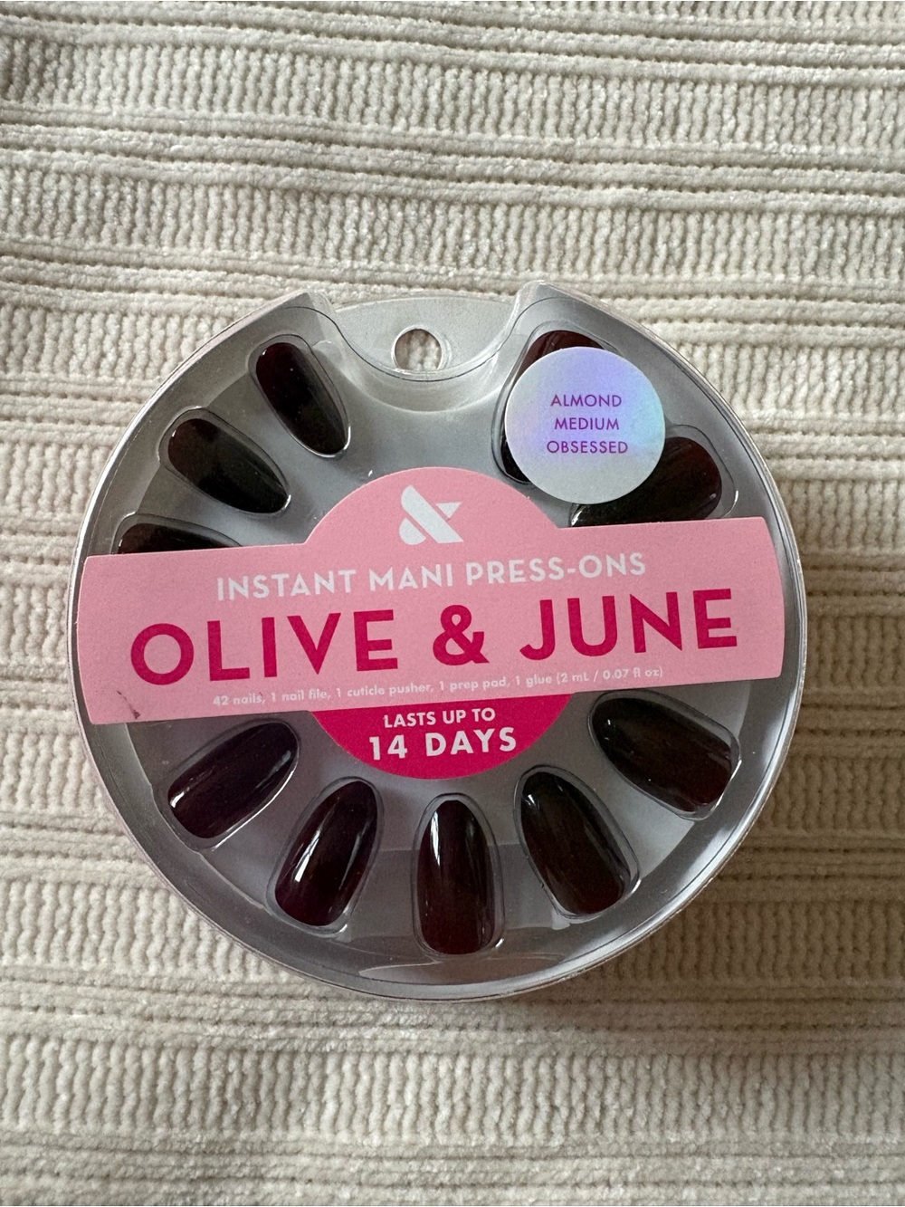 Olive & June Almond Medium Obsessed Dark Brown Instant Mani Press-Ons